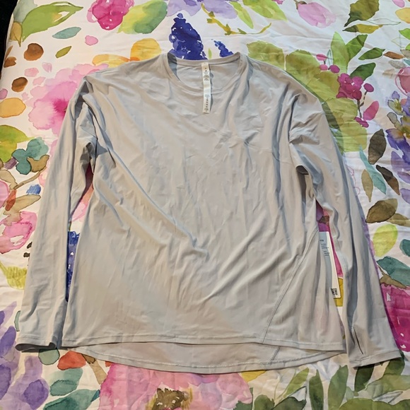 Lululemon Cross the Day Long Sleeve NWT - Picture 3 of 7
